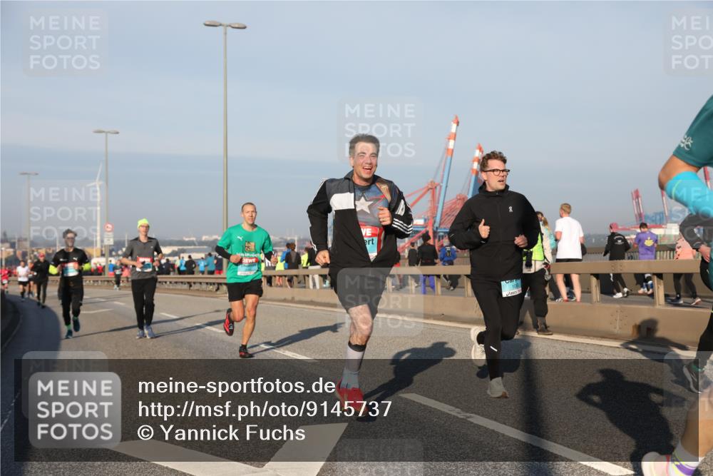 03.10.2025 - Köhlbrandbrückenlauf Yannick Fuchs http://msf.ph/oto/9145737 03.10.2025 08:35:08 Position 2  meine-sportfotos.de
