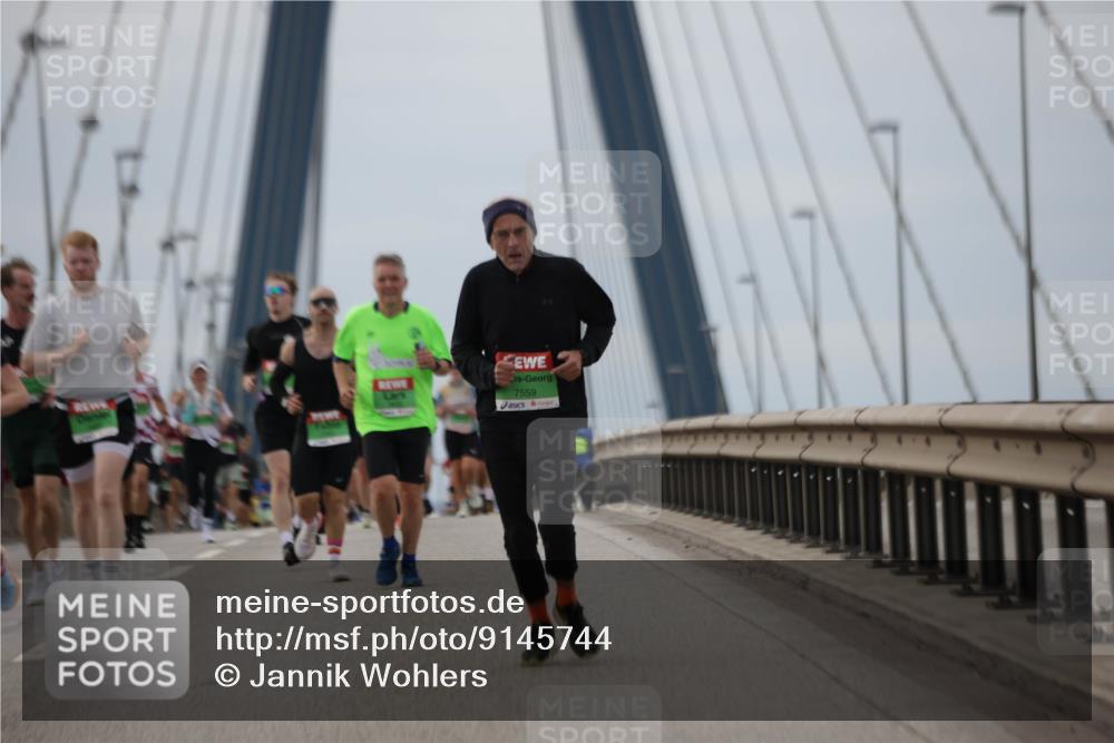 03.10.2025 - Köhlbrandbrückenlauf Jannik Wohlers http://msf.ph/oto/9145744 03.10.2025 15:47:32 Position 1 7559 meine-sportfotos.de