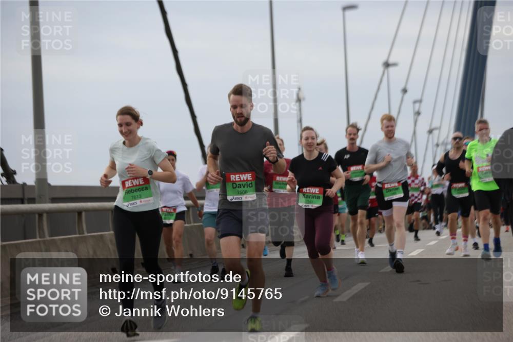 03.10.2025 - Köhlbrandbrückenlauf Jannik Wohlers http://msf.ph/oto/9145765 03.10.2025 15:47:34 Position 1 7613, 7566, 7161 meine-sportfotos.de