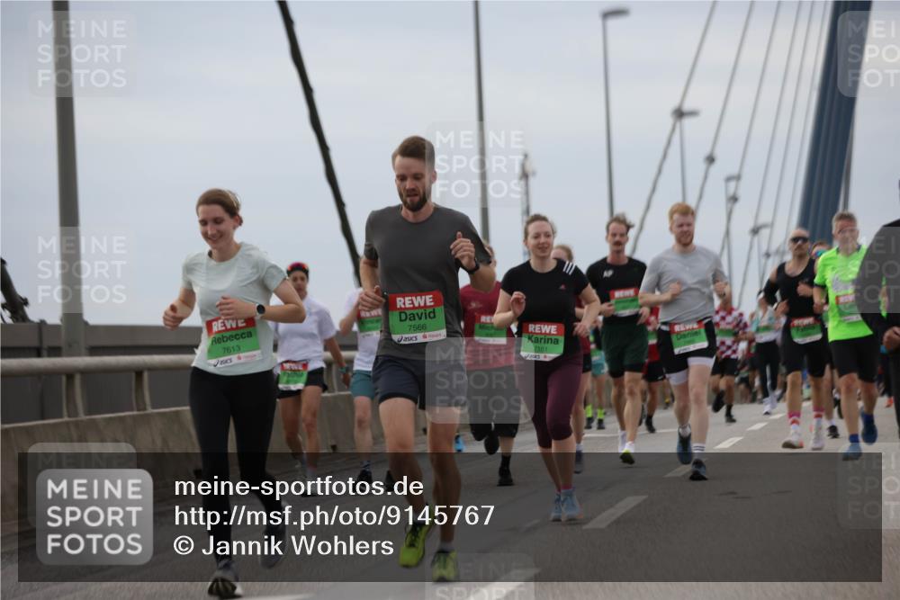 03.10.2025 - Köhlbrandbrückenlauf Jannik Wohlers http://msf.ph/oto/9145767 03.10.2025 15:47:34 Position 1 7613, 7566, 7161 meine-sportfotos.de