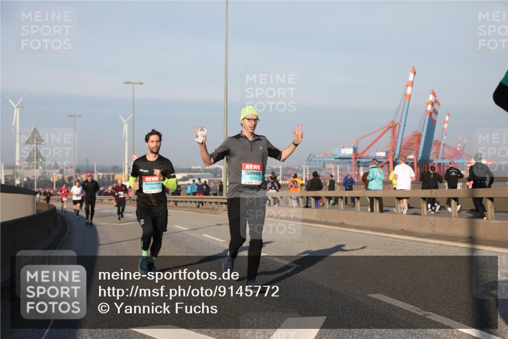 03.10.2025 - Köhlbrandbrückenlauf Yannick Fuchs http://msf.ph/oto/9145772 03.10.2025 08:35:10 Position 2 1224, 1103 meine-sportfotos.de