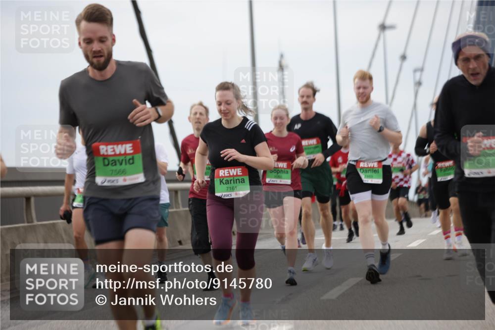 03.10.2025 - Köhlbrandbrückenlauf Jannik Wohlers http://msf.ph/oto/9145780 03.10.2025 15:47:35 Position 1 7566, 7161, 9068, 7469 meine-sportfotos.de