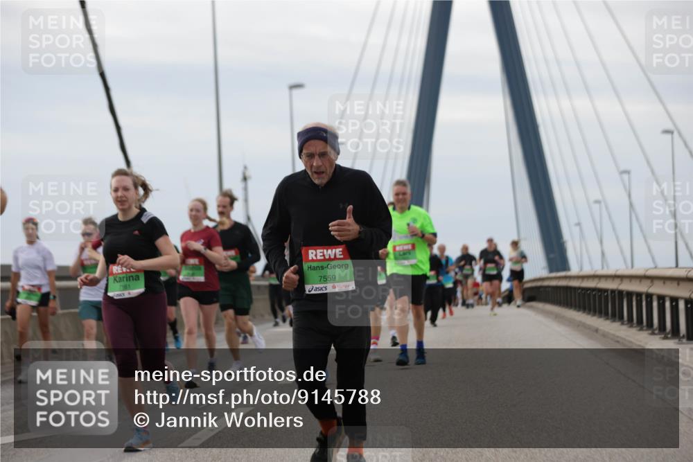 03.10.2025 - Köhlbrandbrückenlauf Jannik Wohlers http://msf.ph/oto/9145788 03.10.2025 15:47:36 Position 1 7161, 7559 meine-sportfotos.de