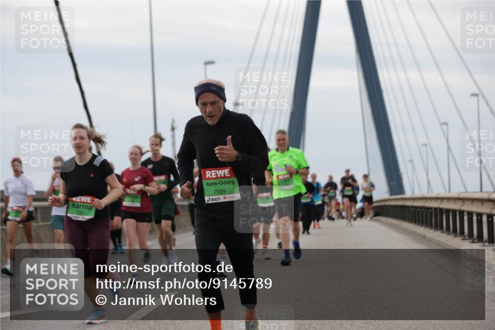 03.10.2025 - Köhlbrandbrückenlauf Jannik Wohlers http://msf.ph/oto/9145789 03.10.2025 15:47:36 Position 1 7161, 7559 meine-sportfotos.de