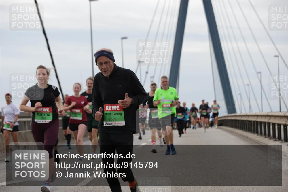 03.10.2025 - Köhlbrandbrückenlauf Jannik Wohlers http://msf.ph/oto/9145794 03.10.2025 15:47:36 Position 1 7161, 7559 meine-sportfotos.de