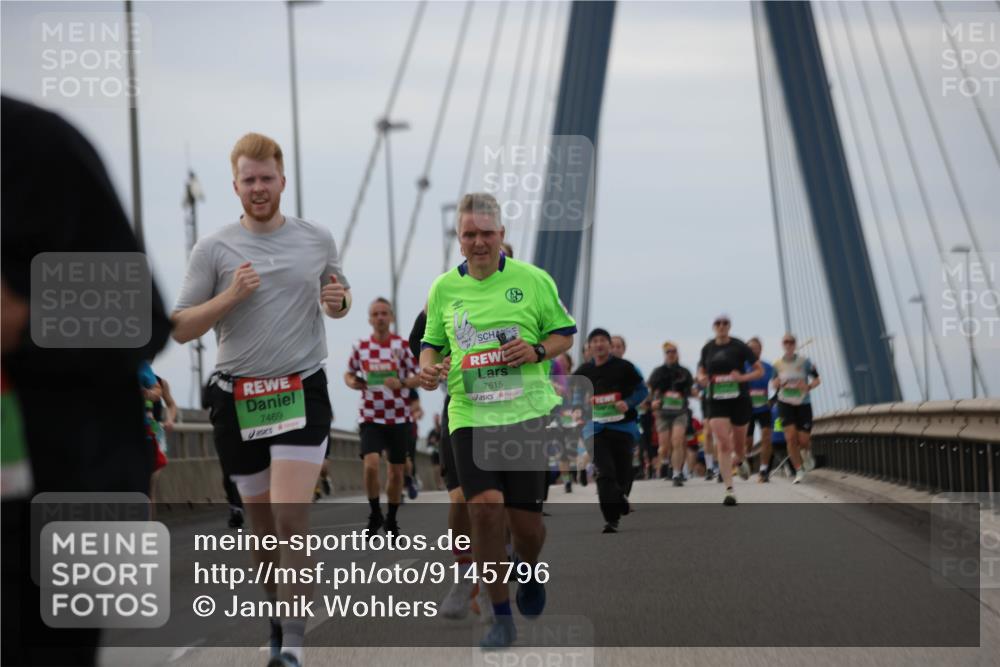 03.10.2025 - Köhlbrandbrückenlauf Jannik Wohlers http://msf.ph/oto/9145796 03.10.2025 15:47:37 Position 1 7469, 7615 meine-sportfotos.de