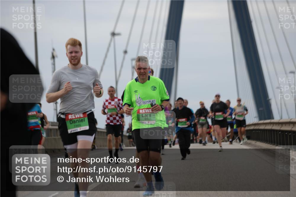 03.10.2025 - Köhlbrandbrückenlauf Jannik Wohlers http://msf.ph/oto/9145797 03.10.2025 15:47:37 Position 1 7469, 7615 meine-sportfotos.de