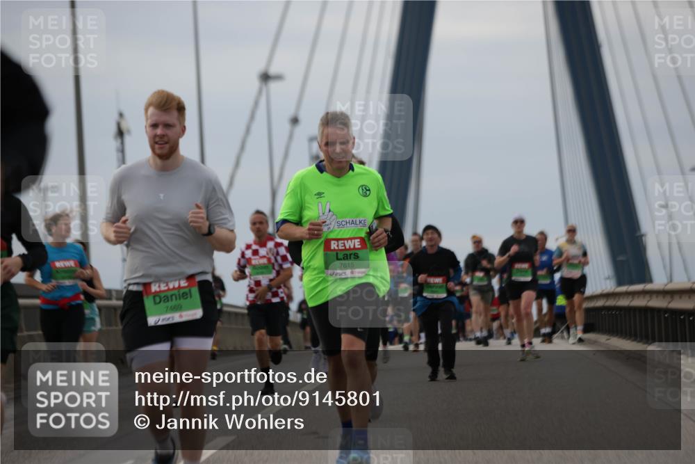 03.10.2025 - Köhlbrandbrückenlauf Jannik Wohlers http://msf.ph/oto/9145801 03.10.2025 15:47:37 Position 1 7469, 7615 meine-sportfotos.de