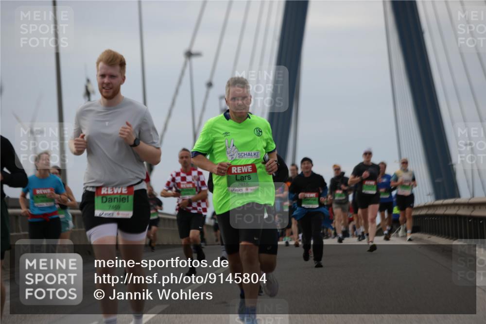 03.10.2025 - Köhlbrandbrückenlauf Jannik Wohlers http://msf.ph/oto/9145804 03.10.2025 15:47:37 Position 1 7469, 7615 meine-sportfotos.de