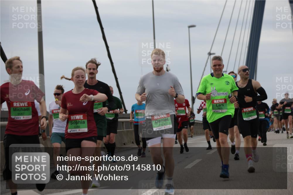 03.10.2025 - Köhlbrandbrückenlauf Jannik Wohlers http://msf.ph/oto/9145810 03.10.2025 15:47:38 Position 1 9067, 9088, 541, 7469, 7615 meine-sportfotos.de