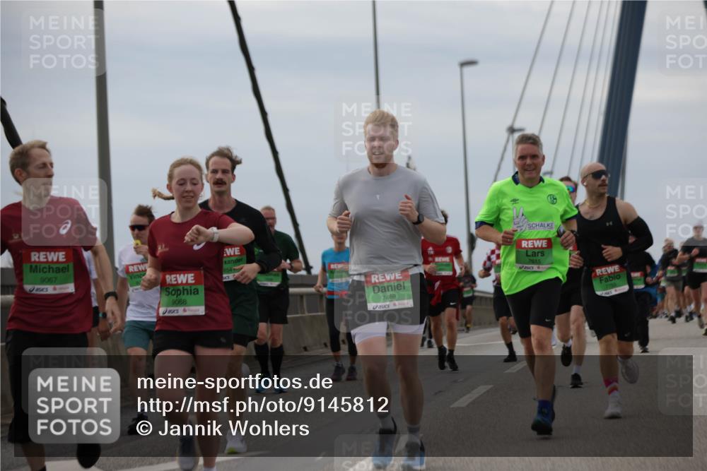 03.10.2025 - Köhlbrandbrückenlauf Jannik Wohlers http://msf.ph/oto/9145812 03.10.2025 15:47:38 Position 1 9067, 9068, 854, 7469, 7615 meine-sportfotos.de