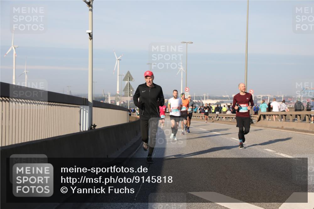 03.10.2025 - Köhlbrandbrückenlauf Yannick Fuchs http://msf.ph/oto/9145818 03.10.2025 08:35:16 Position 2  meine-sportfotos.de