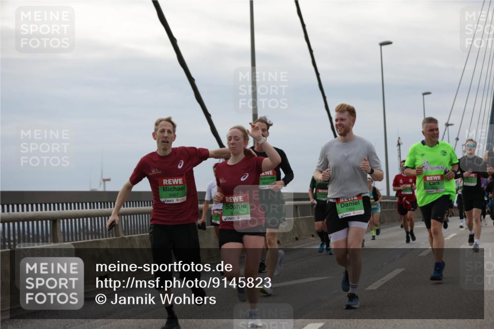 03.10.2025 - Köhlbrandbrückenlauf Jannik Wohlers http://msf.ph/oto/9145823 03.10.2025 15:47:38 Position 1 9067, 9068, 8541, 7469, 7615 meine-sportfotos.de