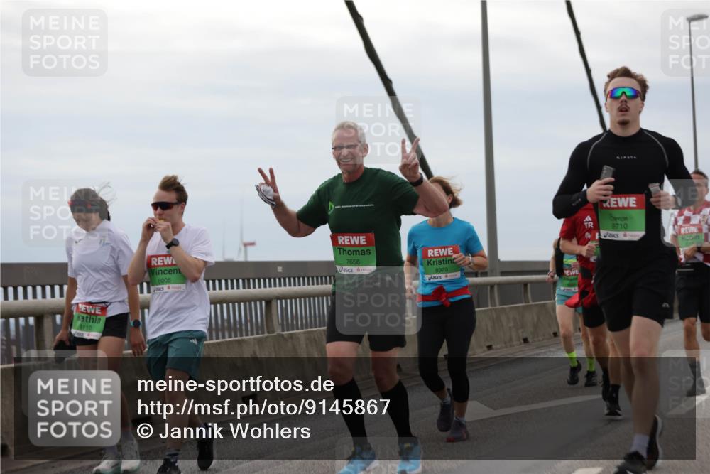 03.10.2025 - Köhlbrandbrückenlauf Jannik Wohlers http://msf.ph/oto/9145867 03.10.2025 15:47:42 Position 1 8110, 8005, 7656, 8979, 9710 meine-sportfotos.de
