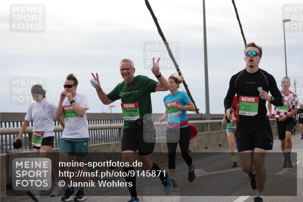 03.10.2025 - Köhlbrandbrückenlauf Jannik Wohlers http://msf.ph/oto/9145871 03.10.2025 15:47:42 Position 1 8110, 8005, 7656, 8979, 9710 meine-sportfotos.de