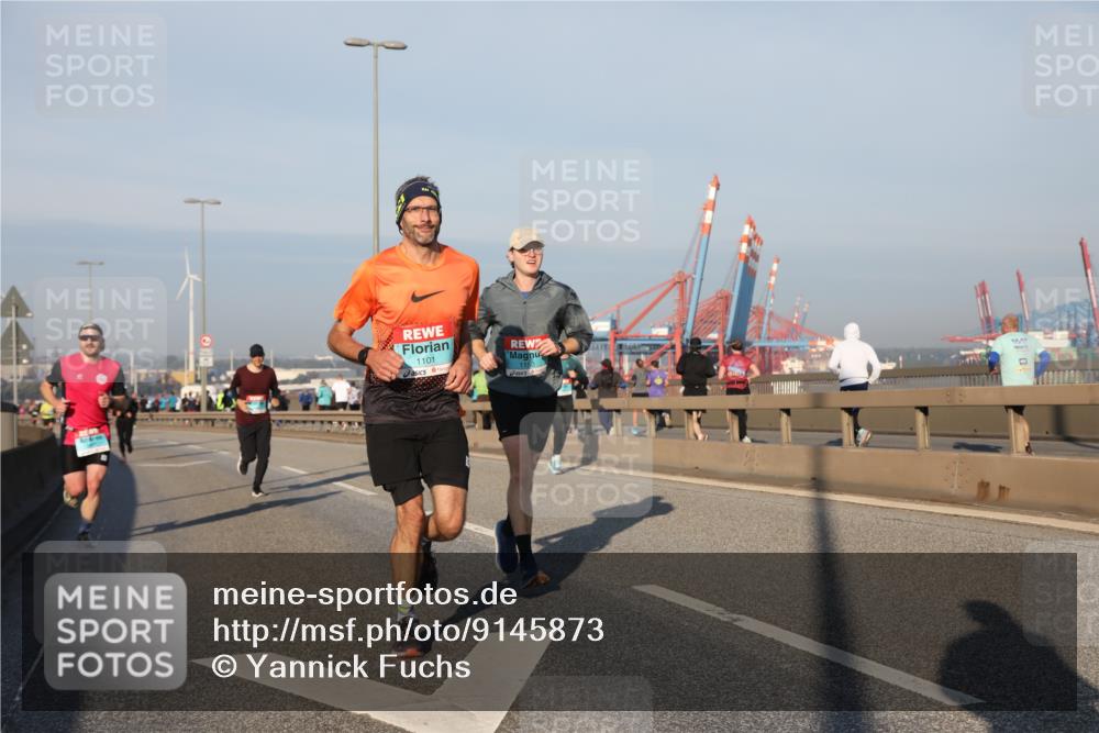 03.10.2025 - Köhlbrandbrückenlauf Yannick Fuchs http://msf.ph/oto/9145873 03.10.2025 08:35:21 Position 2 1101, 1150 meine-sportfotos.de