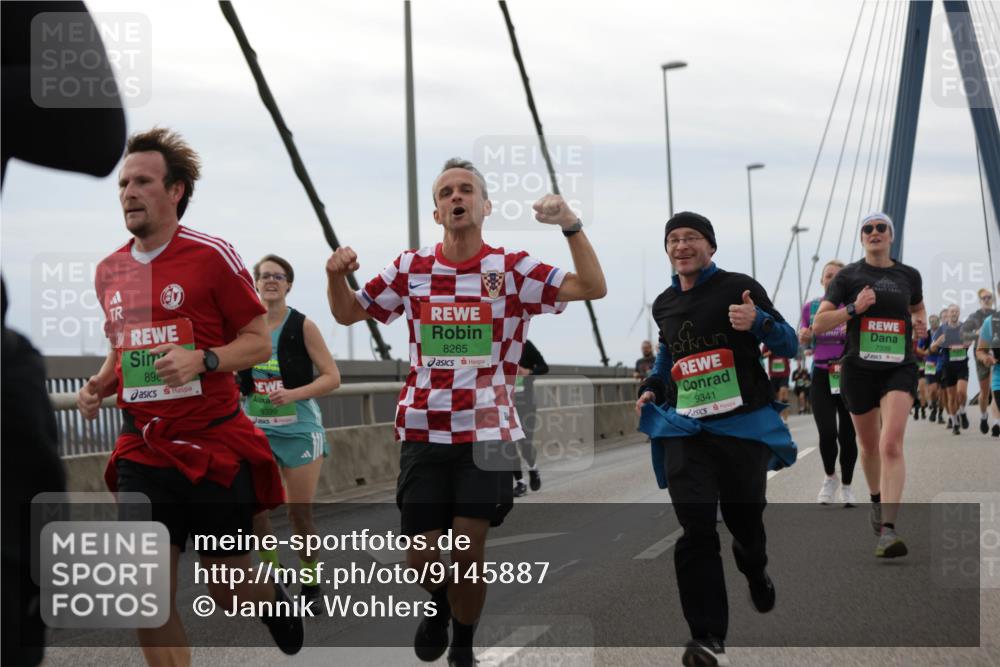 03.10.2025 - Köhlbrandbrückenlauf Jannik Wohlers http://msf.ph/oto/9145887 03.10.2025 15:47:44 Position 1 8265, 9341, 89, 9399, 7339 meine-sportfotos.de