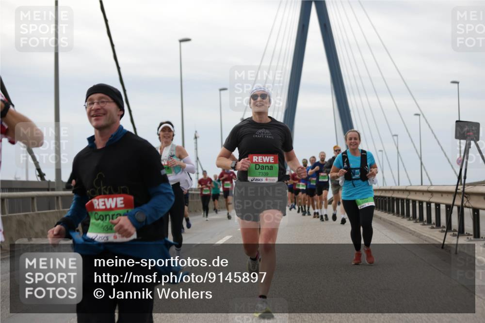 03.10.2025 - Köhlbrandbrückenlauf Jannik Wohlers http://msf.ph/oto/9145897 03.10.2025 15:47:45 Position 1 834, 7339 meine-sportfotos.de