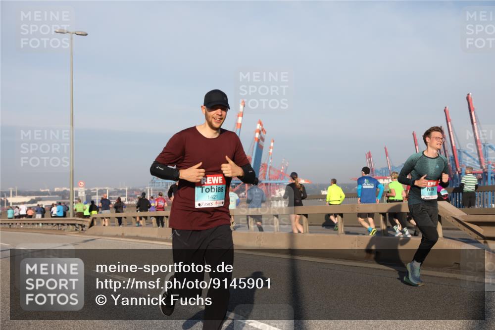 03.10.2025 - Köhlbrandbrückenlauf Yannick Fuchs http://msf.ph/oto/9145901 03.10.2025 08:35:25 Position 2 1421, 1027 meine-sportfotos.de