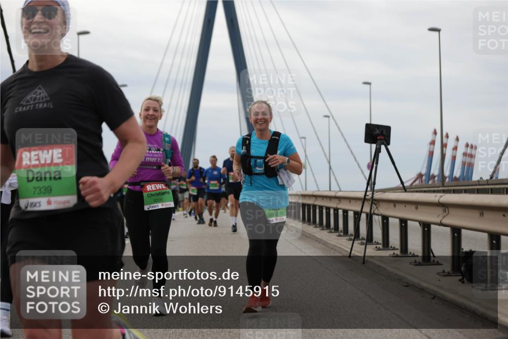 03.10.2025 - Köhlbrandbrückenlauf Jannik Wohlers http://msf.ph/oto/9145915 03.10.2025 15:47:46 Position 1 7339, 9200, 9202 meine-sportfotos.de
