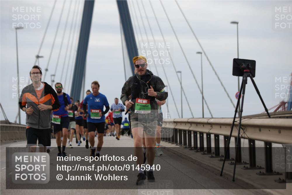 03.10.2025 - Köhlbrandbrückenlauf Jannik Wohlers http://msf.ph/oto/9145940 03.10.2025 15:47:48 Position 1 9169 meine-sportfotos.de