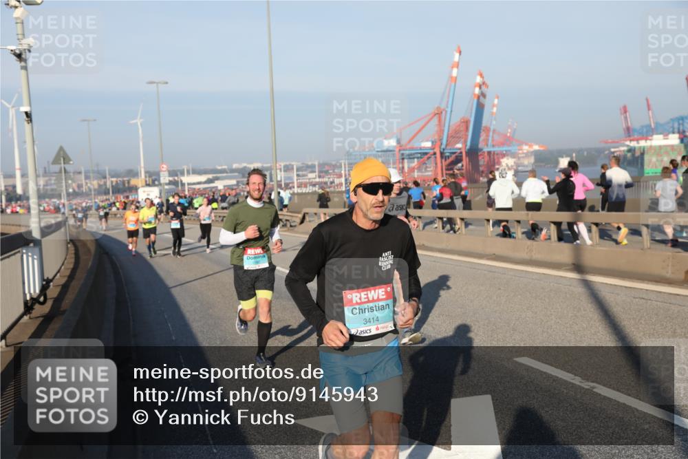 03.10.2025 - Köhlbrandbrückenlauf Yannick Fuchs http://msf.ph/oto/9145943 03.10.2025 08:35:33 Position 2 3414 meine-sportfotos.de