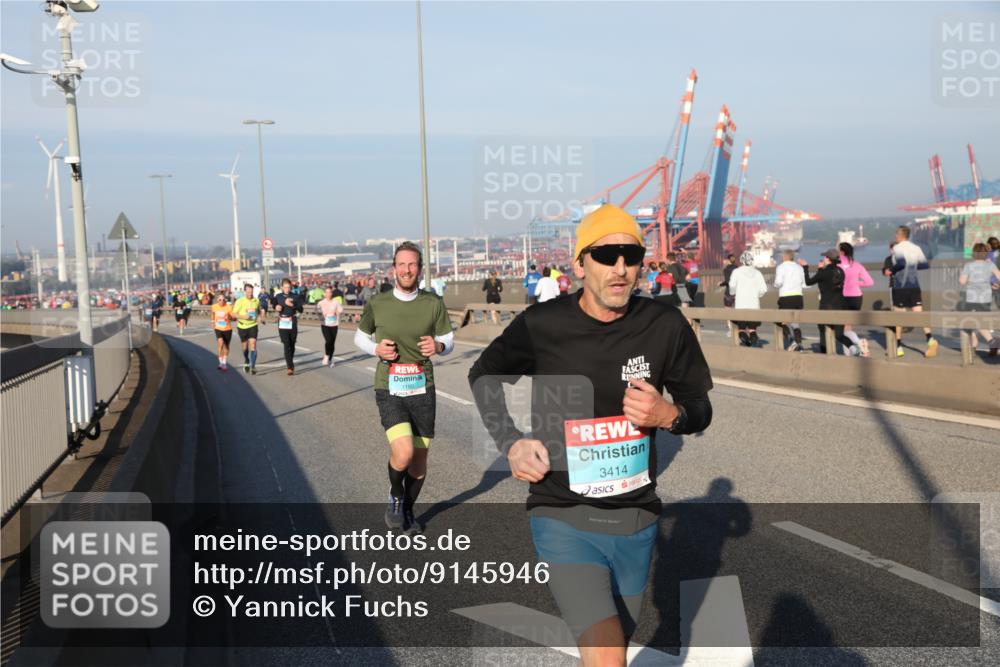 03.10.2025 - Köhlbrandbrückenlauf Yannick Fuchs http://msf.ph/oto/9145946 03.10.2025 08:35:33 Position 2 1180, 3414 meine-sportfotos.de