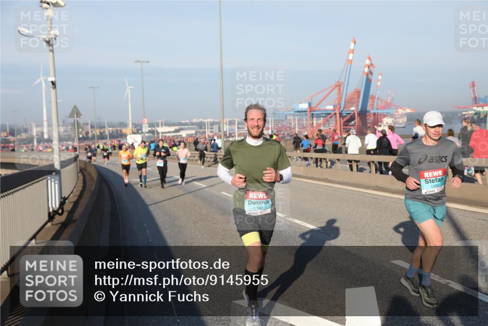 03.10.2025 - Köhlbrandbrückenlauf Yannick Fuchs http://msf.ph/oto/9145955 03.10.2025 08:35:34 Position 2 1180, 1490 meine-sportfotos.de