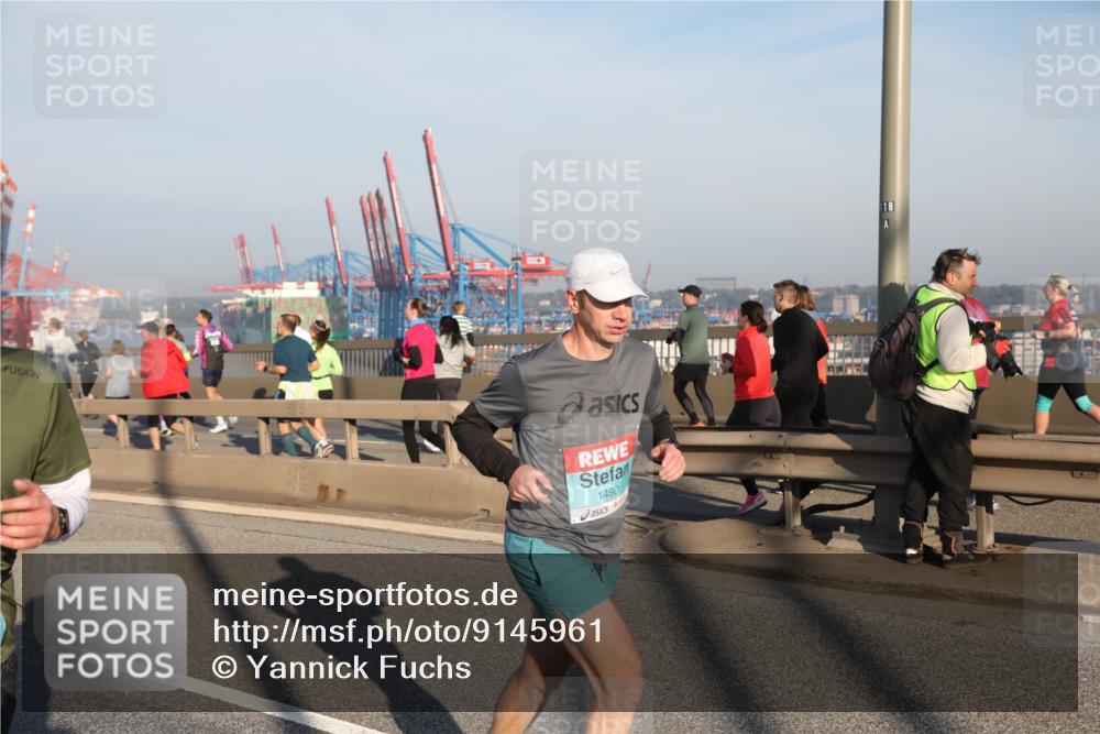 03.10.2025 - Köhlbrandbrückenlauf Yannick Fuchs http://msf.ph/oto/9145961 03.10.2025 08:35:34 Position 2 1490, 118 meine-sportfotos.de