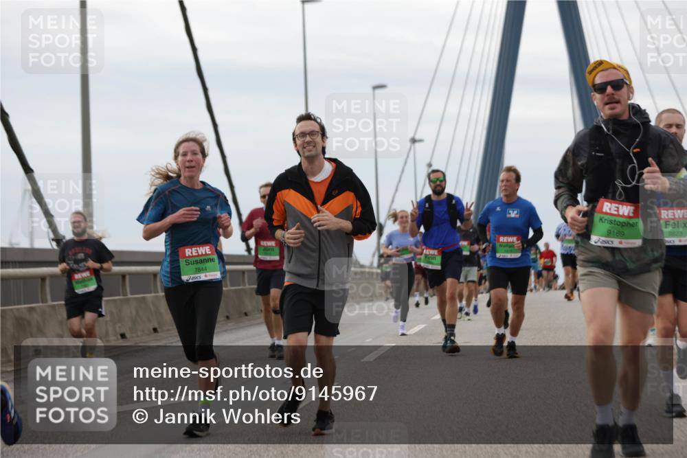 03.10.2025 - Köhlbrandbrückenlauf Jannik Wohlers http://msf.ph/oto/9145967 03.10.2025 15:47:49 Position 1 7844, 9169, 8823 meine-sportfotos.de