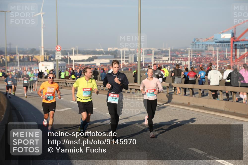 03.10.2025 - Köhlbrandbrückenlauf Yannick Fuchs http://msf.ph/oto/9145970 03.10.2025 08:35:36 Position 2 1083, 3136, 1251 meine-sportfotos.de