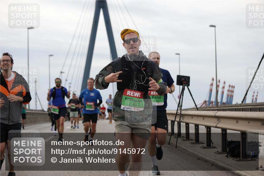 03.10.2025 - Köhlbrandbrückenlauf Jannik Wohlers http://msf.ph/oto/9145972 03.10.2025 15:47:50 Position 1 9169, 8823 meine-sportfotos.de