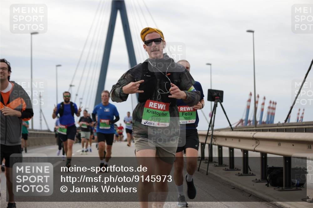03.10.2025 - Köhlbrandbrückenlauf Jannik Wohlers http://msf.ph/oto/9145973 03.10.2025 15:47:50 Position 1 9169, 8823 meine-sportfotos.de