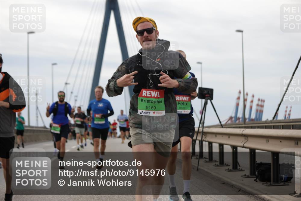 03.10.2025 - Köhlbrandbrückenlauf Jannik Wohlers http://msf.ph/oto/9145976 03.10.2025 15:47:50 Position 1 9169, 8823 meine-sportfotos.de