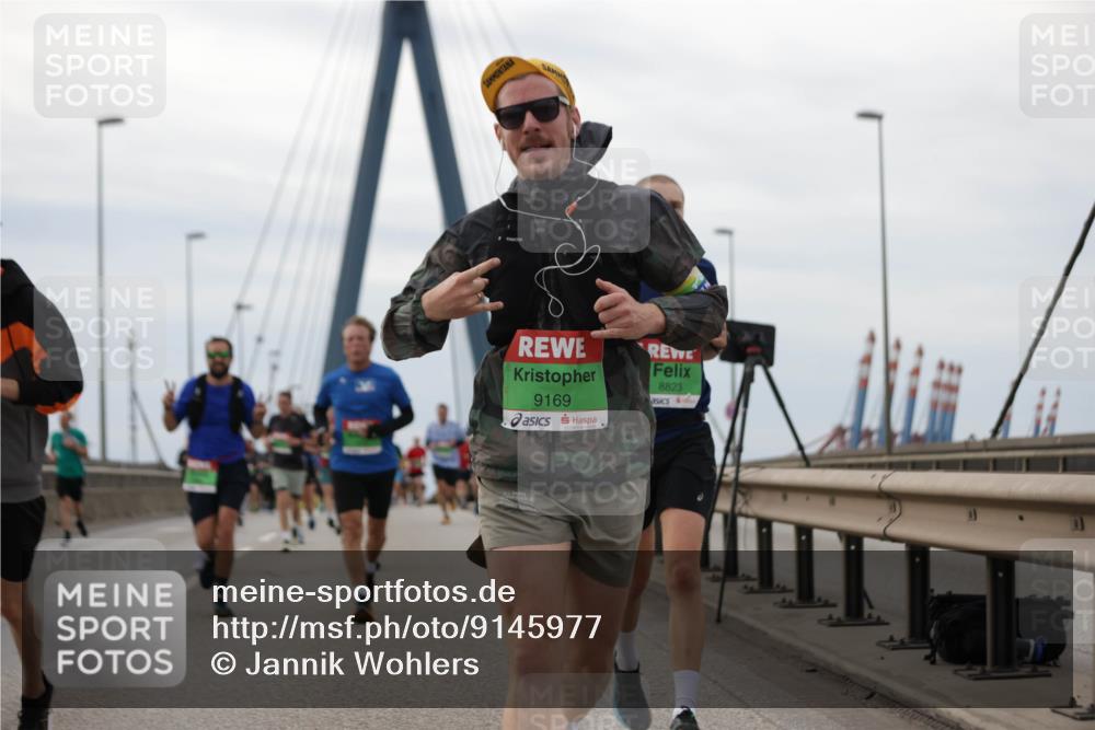 03.10.2025 - Köhlbrandbrückenlauf Jannik Wohlers http://msf.ph/oto/9145977 03.10.2025 15:47:50 Position 1 9169, 8823, 15 meine-sportfotos.de