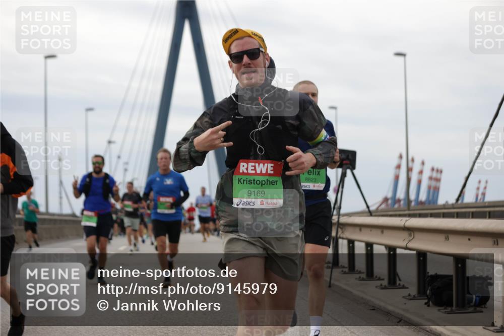 03.10.2025 - Köhlbrandbrückenlauf Jannik Wohlers http://msf.ph/oto/9145979 03.10.2025 15:47:50 Position 1 9169, 8823 meine-sportfotos.de