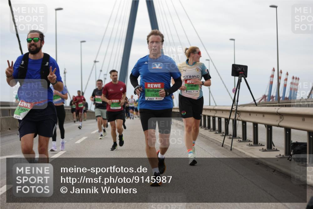 03.10.2025 - Köhlbrandbrückenlauf Jannik Wohlers http://msf.ph/oto/9145987 03.10.2025 15:47:53 Position 1 7476, 7654 meine-sportfotos.de