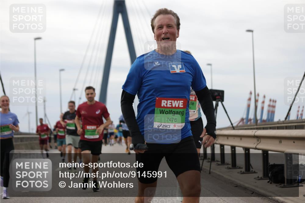 03.10.2025 - Köhlbrandbrückenlauf Jannik Wohlers http://msf.ph/oto/9145991 03.10.2025 15:47:54 Position 1 7476 meine-sportfotos.de