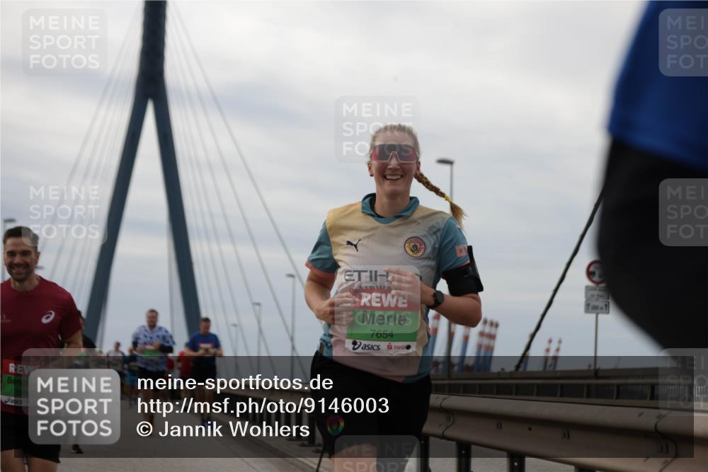 03.10.2025 - Köhlbrandbrückenlauf Jannik Wohlers http://msf.ph/oto/9146003 03.10.2025 15:47:55 Position 1 890, 7654 meine-sportfotos.de