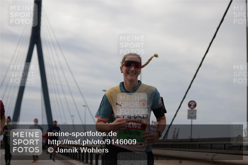 03.10.2025 - Köhlbrandbrückenlauf Jannik Wohlers http://msf.ph/oto/9146009 03.10.2025 15:47:55 Position 1 7654 meine-sportfotos.de