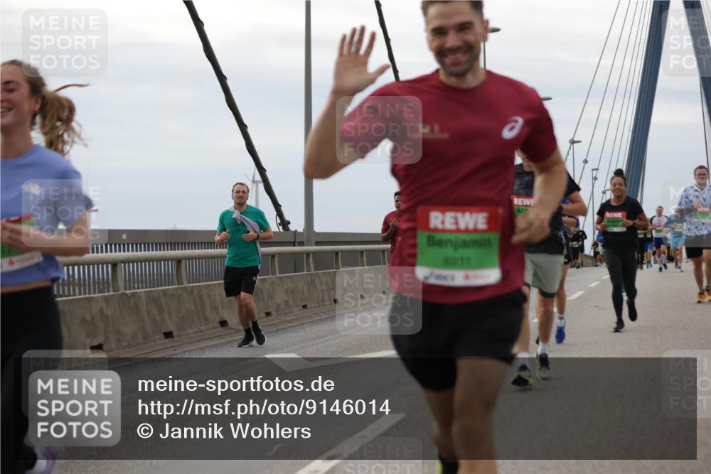03.10.2025 - Köhlbrandbrückenlauf Jannik Wohlers http://msf.ph/oto/9146014 03.10.2025 15:47:56 Position 1 8001 meine-sportfotos.de