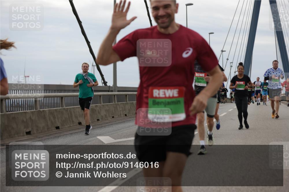 03.10.2025 - Köhlbrandbrückenlauf Jannik Wohlers http://msf.ph/oto/9146016 03.10.2025 15:47:56 Position 1 8031 meine-sportfotos.de
