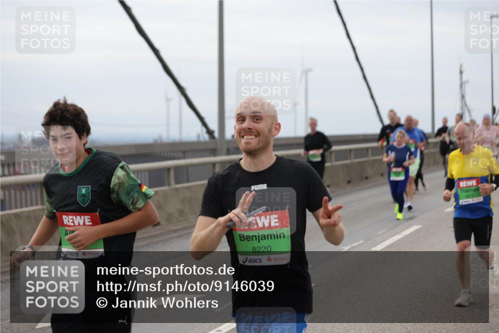 03.10.2025 - Köhlbrandbrückenlauf Jannik Wohlers http://msf.ph/oto/9146039 03.10.2025 15:48:09 Position 1 8220, 8673 meine-sportfotos.de