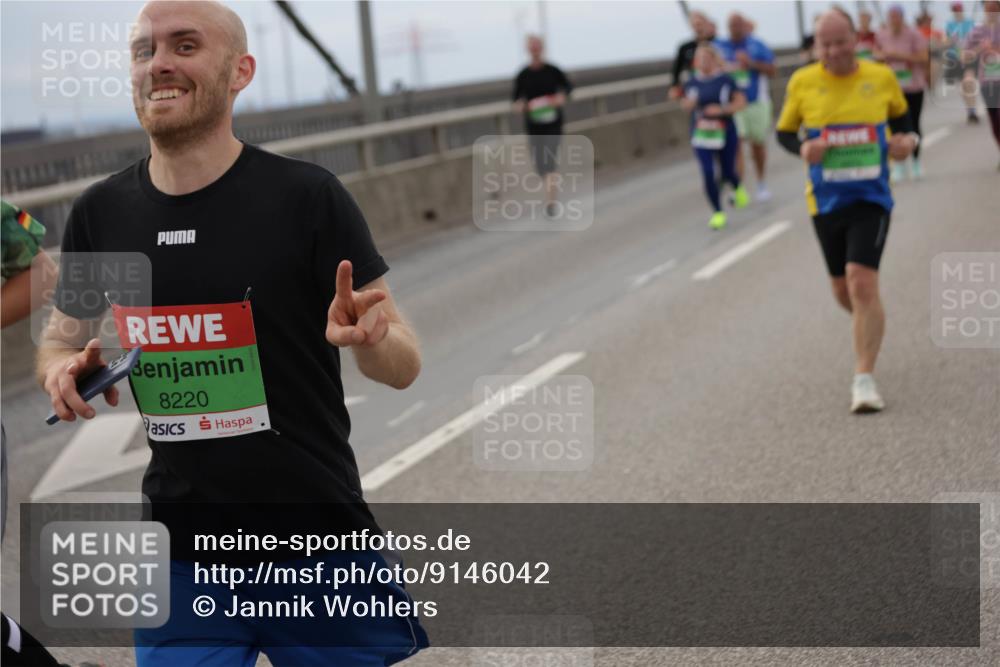 03.10.2025 - Köhlbrandbrückenlauf Jannik Wohlers http://msf.ph/oto/9146042 03.10.2025 15:48:09 Position 1 8220 meine-sportfotos.de