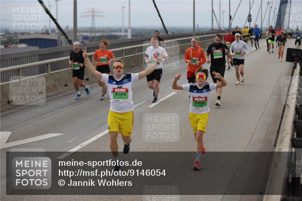 03.10.2025 - Köhlbrandbrückenlauf Jannik Wohlers http://msf.ph/oto/9146054 03.10.2025 15:48:19 Position 1 7153, 7154 meine-sportfotos.de