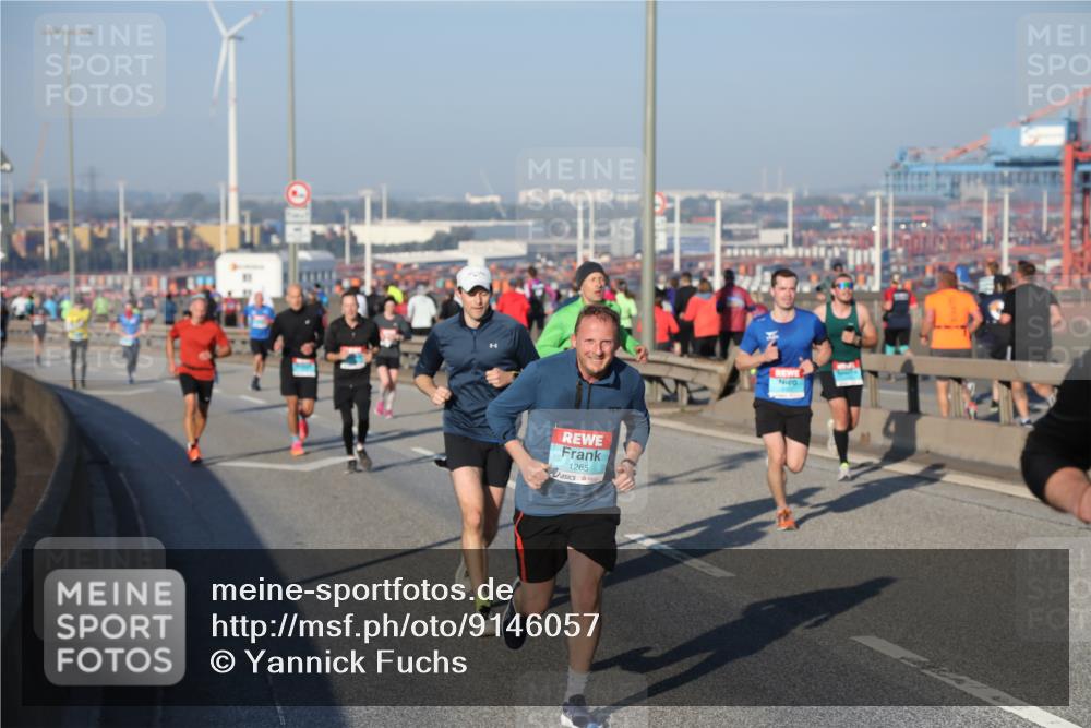 03.10.2025 - Köhlbrandbrückenlauf Yannick Fuchs http://msf.ph/oto/9146057 03.10.2025 08:35:48 Position 2 1265 meine-sportfotos.de