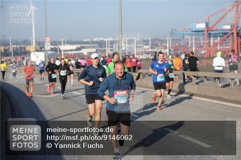 03.10.2025 - Köhlbrandbrückenlauf Yannick Fuchs http://msf.ph/oto/9146062 03.10.2025 08:35:48 Position 2 1265 meine-sportfotos.de