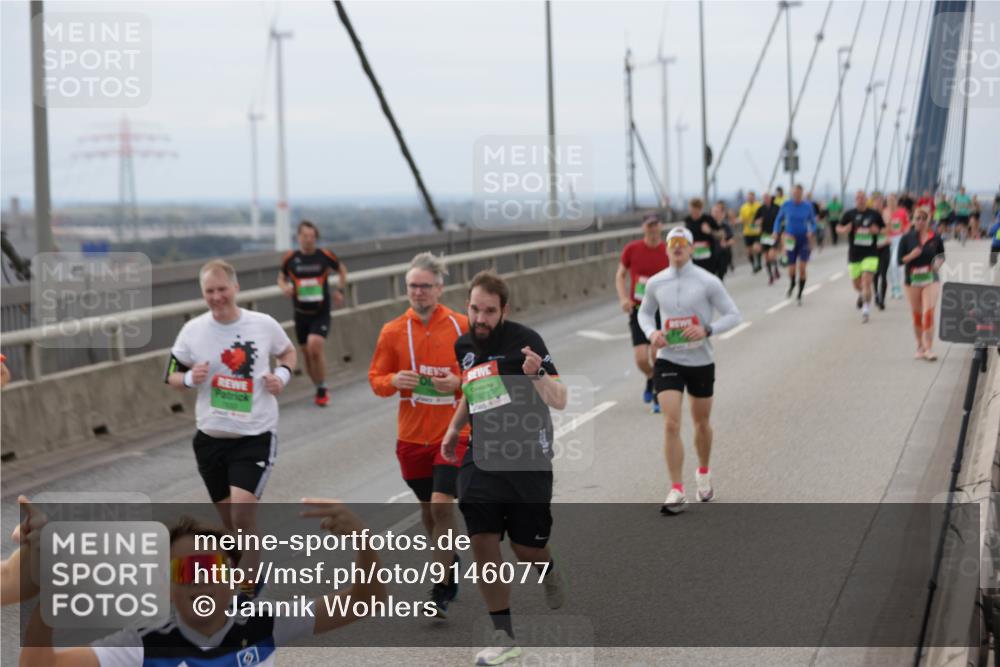 03.10.2025 - Köhlbrandbrückenlauf Jannik Wohlers http://msf.ph/oto/9146077 03.10.2025 15:48:20 Position 1  meine-sportfotos.de