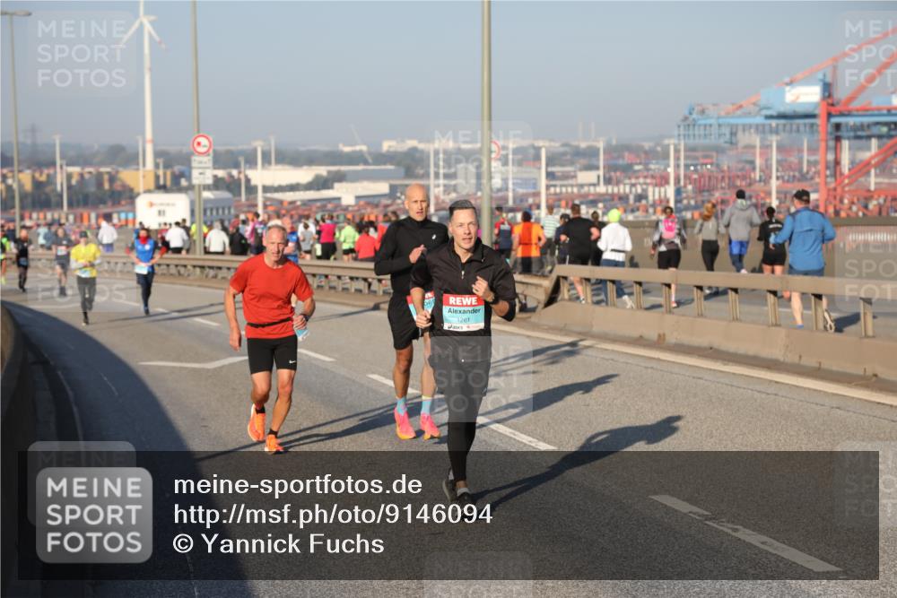 03.10.2025 - Köhlbrandbrückenlauf Yannick Fuchs http://msf.ph/oto/9146094 03.10.2025 08:35:52 Position 2 1261 meine-sportfotos.de