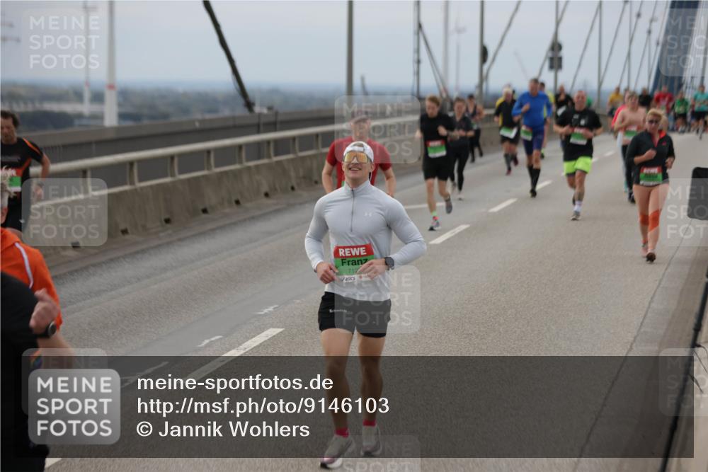 03.10.2025 - Köhlbrandbrückenlauf Jannik Wohlers http://msf.ph/oto/9146103 03.10.2025 15:48:21 Position 1 712 meine-sportfotos.de
